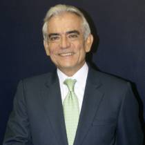Luis Enrique Berrizbeitia Executive Vice President, CAF Banco de Desarrollo de America Latina